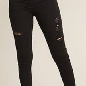 NWT OLD NAVY  distressed rockstar jeggings. Size 16